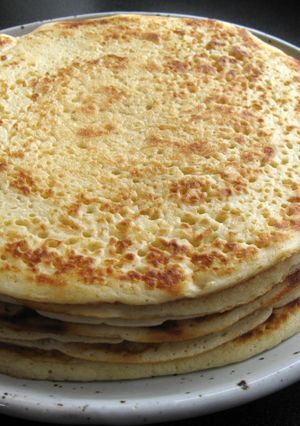 A picture of ‘Mlyntsi’ Ukrainian Thin Pancakes.