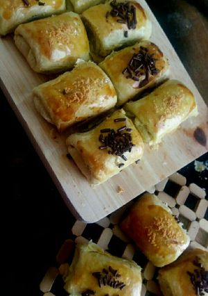 Foto resep Bolen Pisang Coklat Keju, eenaak !
