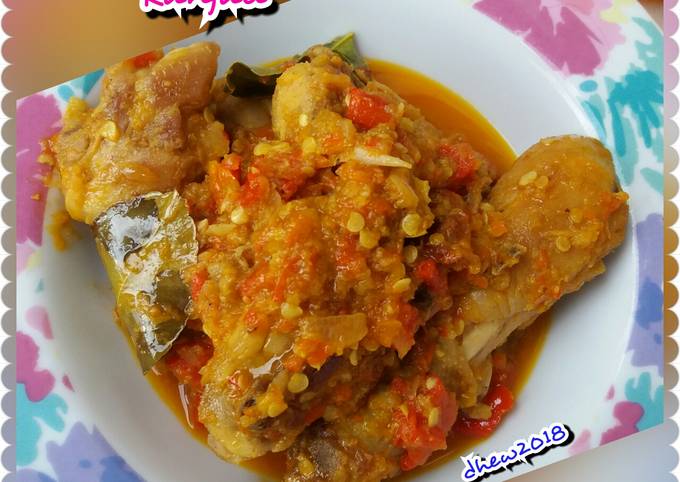 Resep Ayam Bumbu Rujak Ranjau yang Menggugah Selera