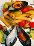 Penne con cozze e zucchine