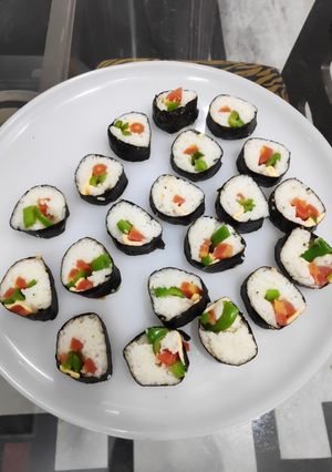 A picture of Sushi.