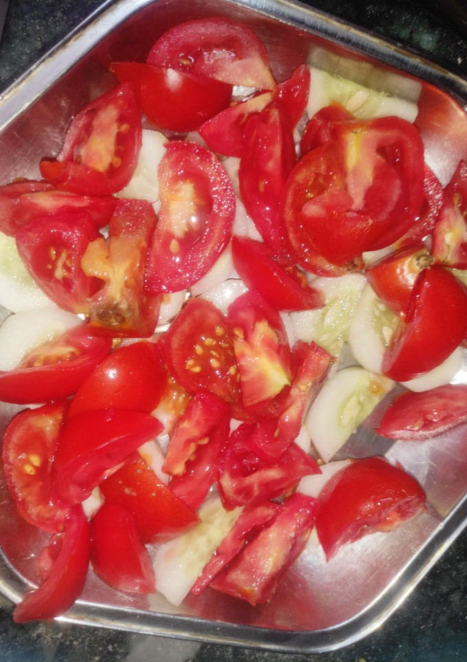 सलाद (salad recipe in Hindi) रेसिपी मुख्य फोटो