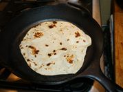 Una foto de masa para tacos harina