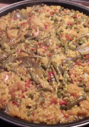 Foto principal de Paella de pollo y verdura