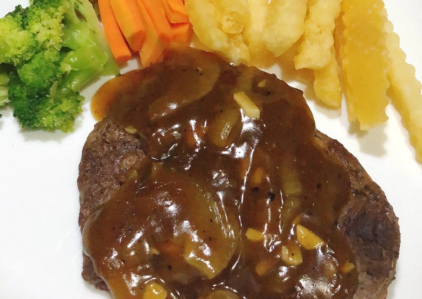 Beef Steak with black pepper sauce