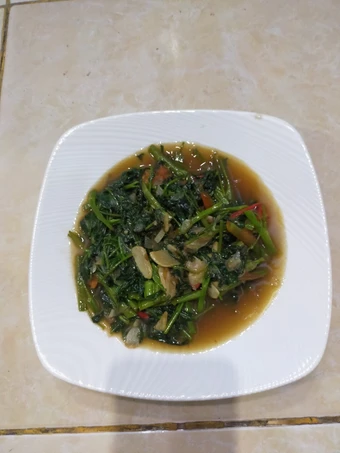 Langkah Mudah untuk Membikin Resep Tumis kangkung saus tiram yang Lezat Anti Ribet, Bikin Ngiler