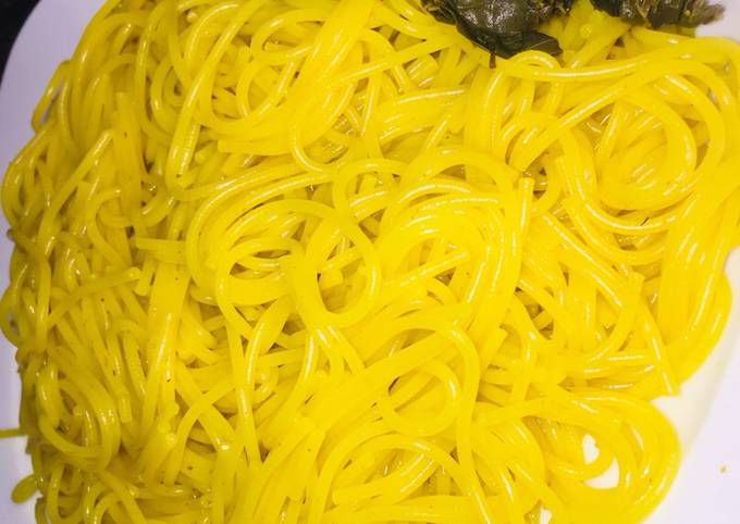 Turmeric pasta ? Recipe by Haleema Waxeerie - Cookpad