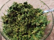 Una foto de pesto de apio