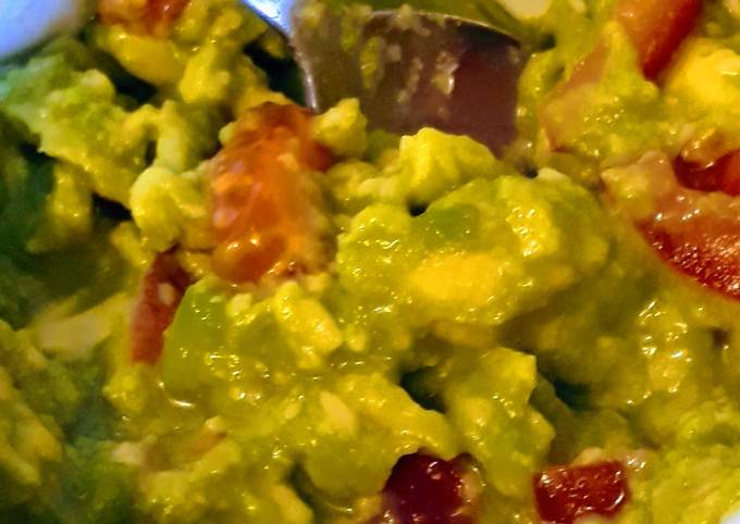 Easy-peasy guacamole