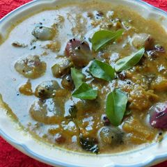 A picture of Kerala Style Kadalai Curry (Black chickpea curry).