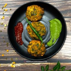 A picture of Mix Dal Vada.
