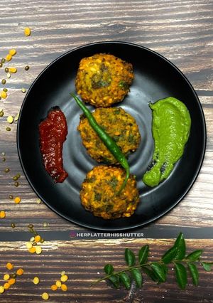 A picture of Mix Dal Vada.