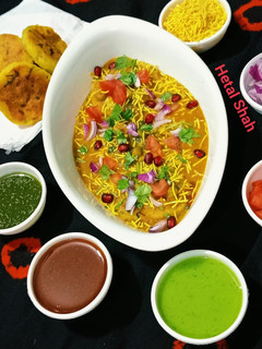 स्ट्रीट स्टाइल रगड़ा पेटिस (street style ragda pattice recipe in Hindi) रेसिपी मुख्य फोटो