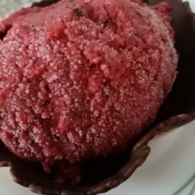 
  Sorbete de frutas del bosque con plátano
