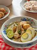 Tauto Pekalongan dengan Daging Ayam