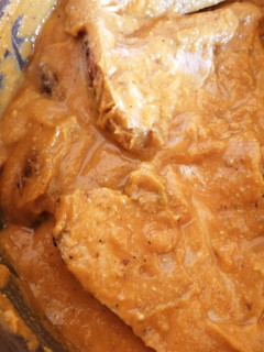 Una foto de Redondo de cerdo con salsa