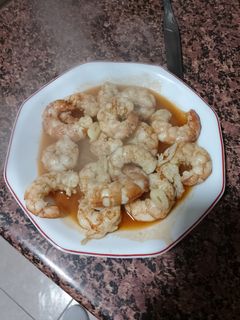 Una foto de Gambones al Vino