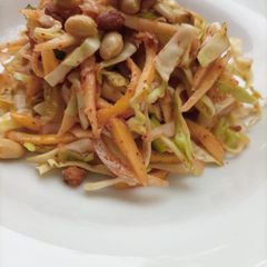 A picture of Green mango salad.