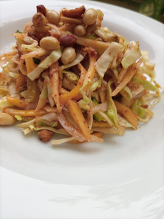 A picture of Green mango salad.