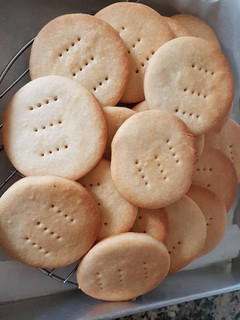 A picture of Biscuits Butter n' Honey.