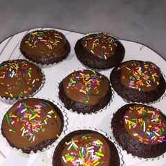 A picture of Nuttela Chocolate cupcakes.