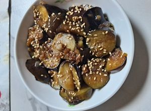 Hình của món Cà tím xào tỏi.