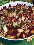 Salade de pâtes halloweenesque aux tomates, coppa, trevisana et olives