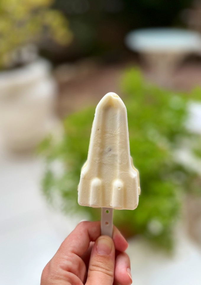 Una foto de Polos de kinder chocolate [receta para hacer con niños]