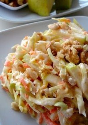 Una foto de Ensalada de repollitos verdes