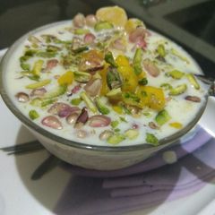 A picture of Kesar pista fruits cream.