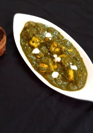 पालक पनीर(PALAK PANEER RECIPE IN HINDI) रेसिपी मुख्य फोटो