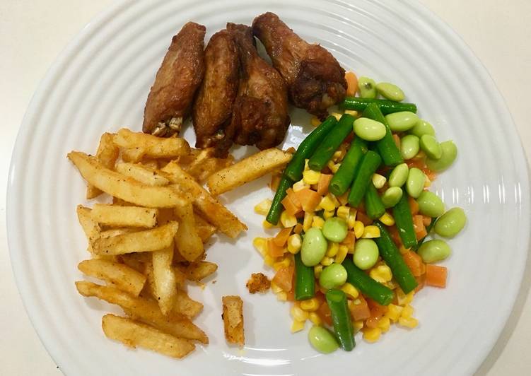 Cara Termudah Membuat #3 - Chicken wing, french fries &amp; salad ala cafe 🍟 untuk bukber rame-rame Sempurna