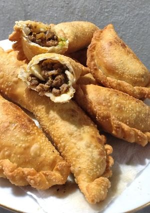 Una foto de Empanadas de carne fritas