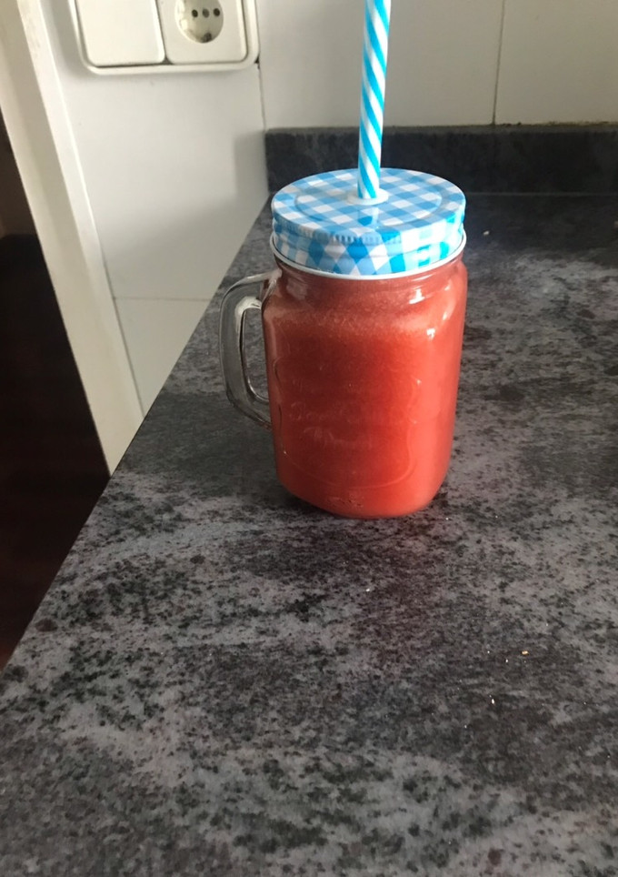 Una foto de Jugos de verdura y frutitas