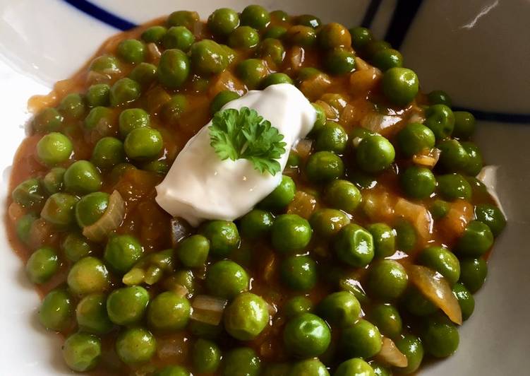 Peas Paprikash With Nokedli