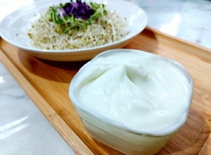 鮮奶美乃滋/鮮奶原味沙拉醬/無蛋美乃滋/清爽口感/奶素 的食譜成品照片