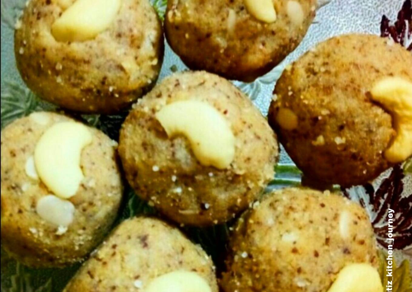 Poste(Poppy seeds) ke laddoo