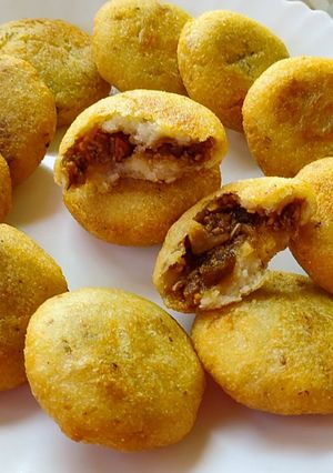 सूजी काकरा पीठा (suji kakara pitha recipe in Hindi) रेसिपी मुख्य फोटो