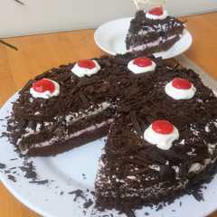 Black Forest Cake রেসিপির প্রধান ছবি