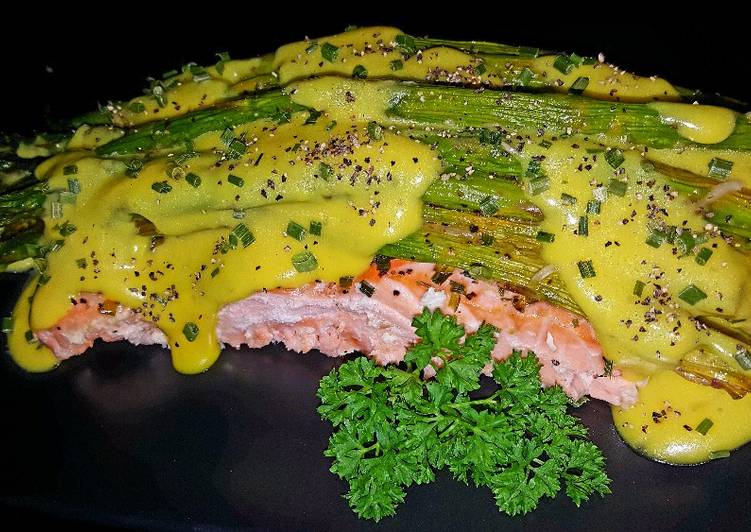 Mike's EZ Roasted Asparagus And Hollandaise Over Salmon Filets Mike's EZ Roasted Asparagus And Hollandaise Over Salmon Filets