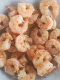 Langostinos con salsa de ajo y cerveza