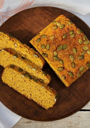 Una foto de 🍞Pan de calabaza #singluten 🍞Sin amasado y muy fácil 🍞