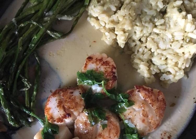 Steps to Prepare Ultimate Lemon Butter Scallops