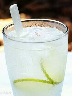 Foto resep Es Jeruk Nipis Segerrr