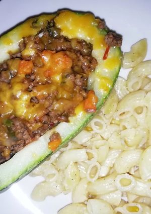Una foto de Calabacín relleno de carne
