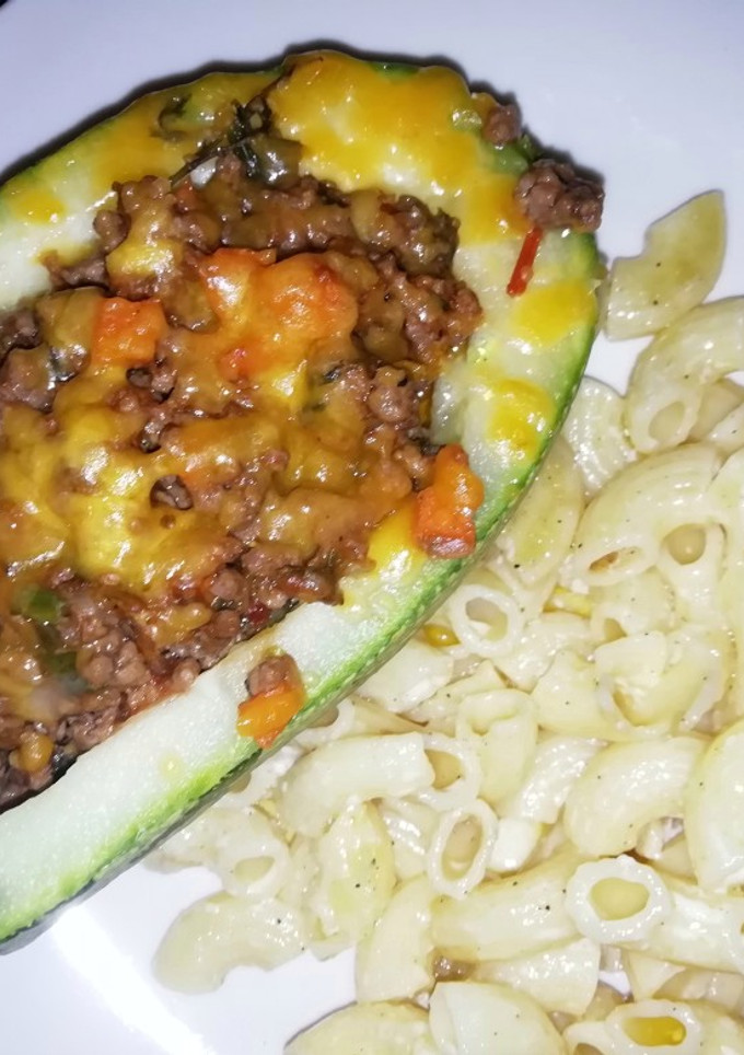 Una foto de Calabacín relleno de carne