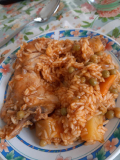 Una foto de Guiso de arroz con pollo