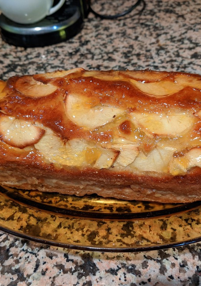 Una foto de Bizcocho de manzana y galleta
