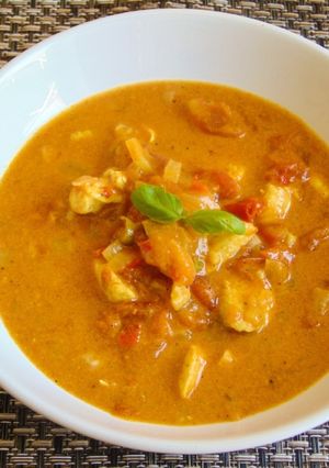 A picture of Mid-Week Coconut Chicken Curry.