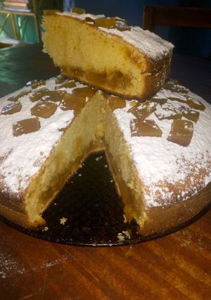 Una foto de Bizcochuelo casero con dulce de batata